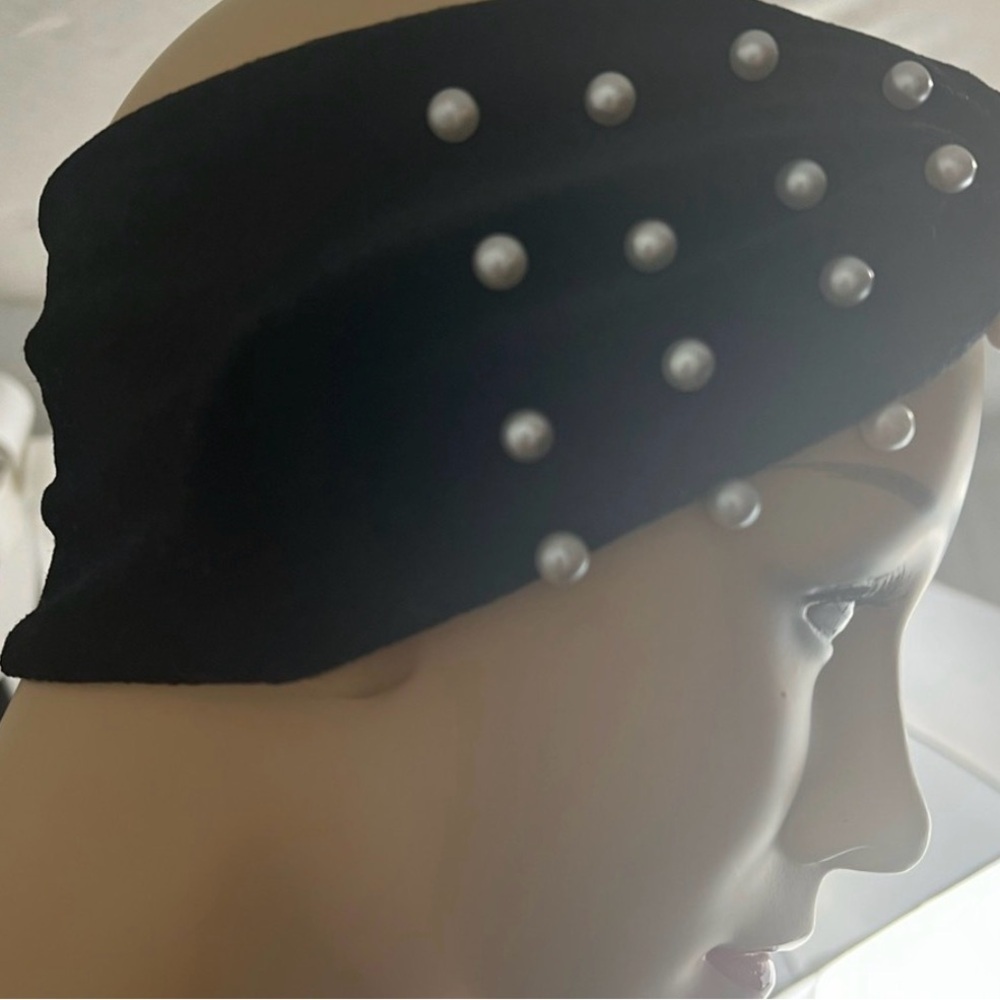 Sophisticated Black Pearl-Studded Headband - Picture 7 of 8